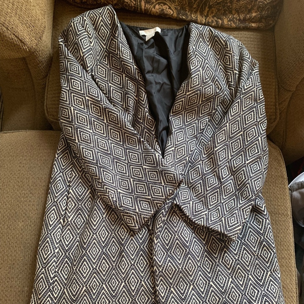 Black and cream printed H&M drape coat size 12